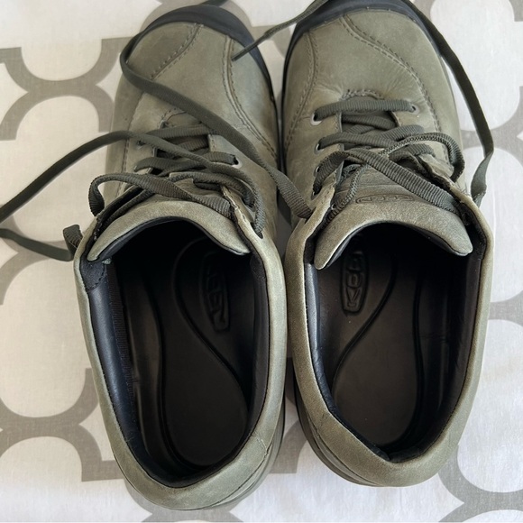 Keen Green Athletic Leather Shoes | Versatile & Comfortable - Picture 3 of 9